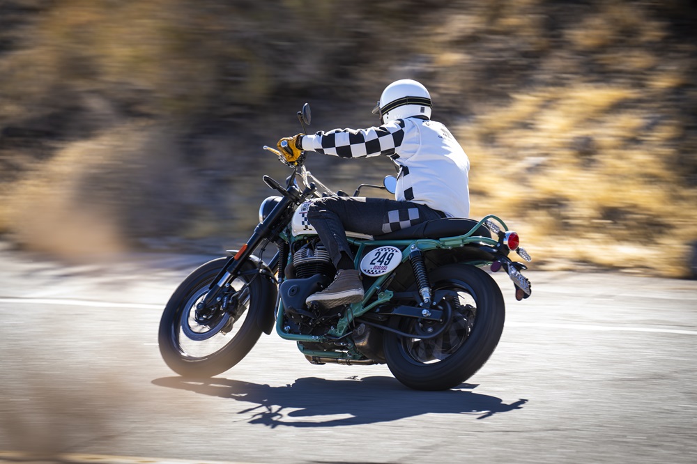 RoyalEnfield_Bear650_act_125_071124122737